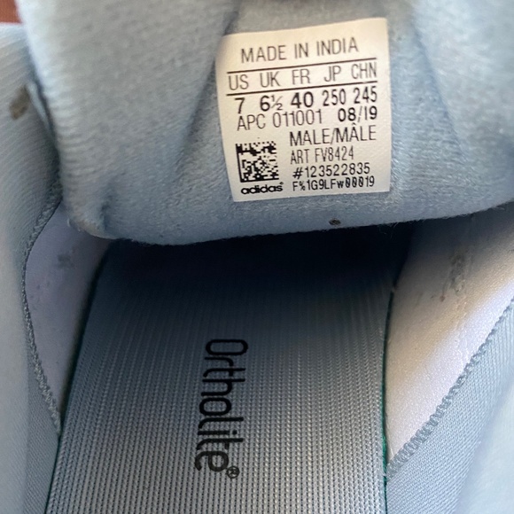 Hospital Blue Yeezy 700 main image 4